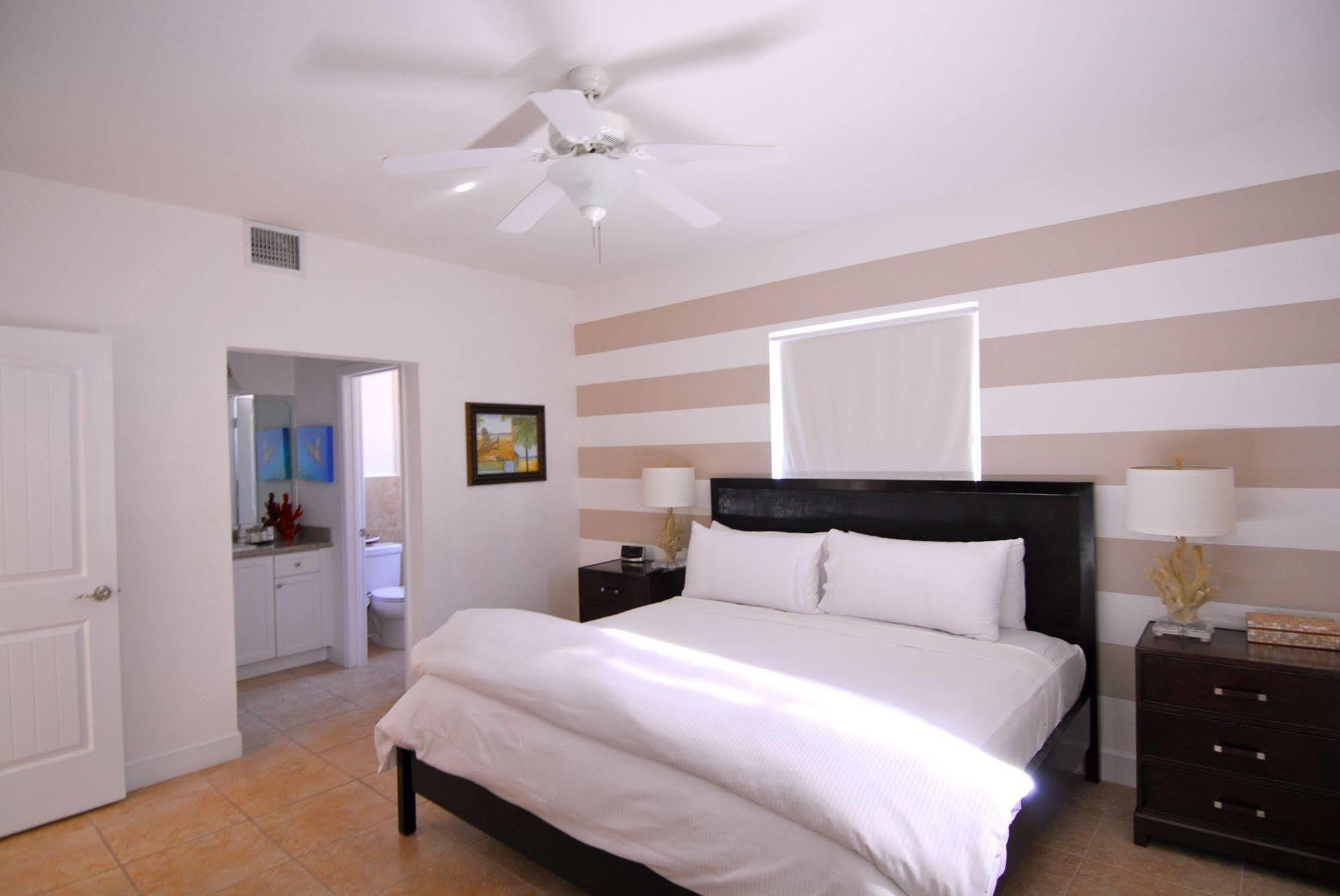 Resorts World Bimini Bayley Town エクステリア 写真
